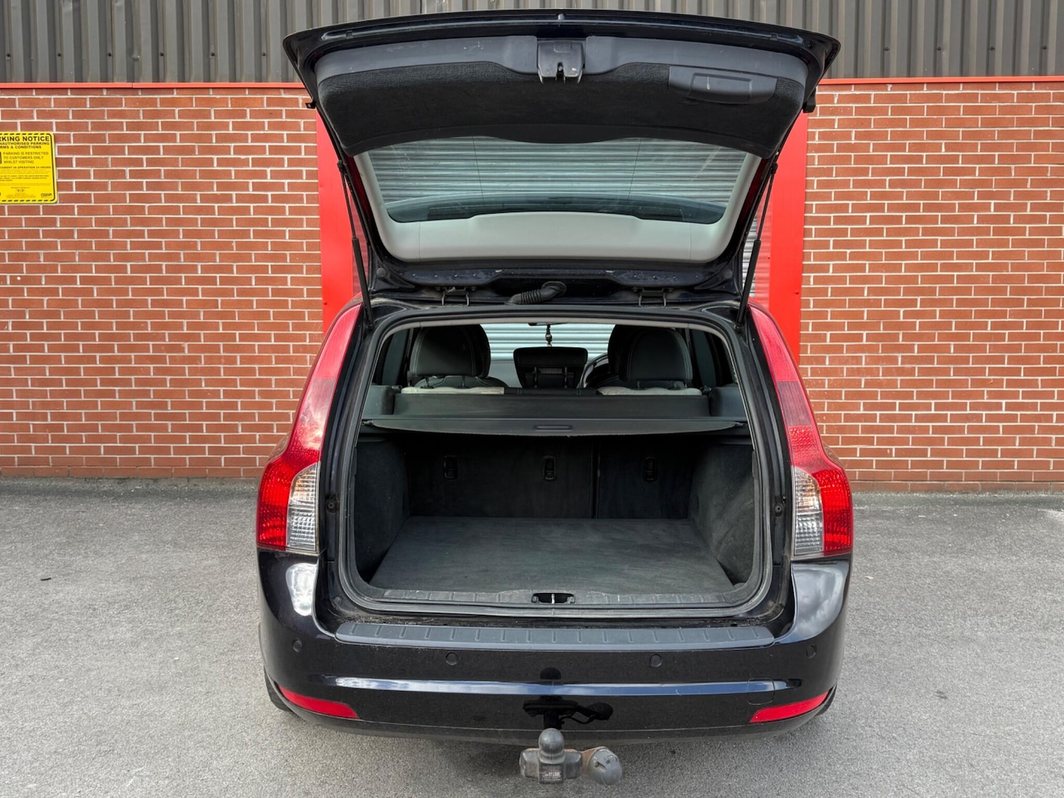 Used Volvo V50 2012 for sale - 78058557: Photo 36