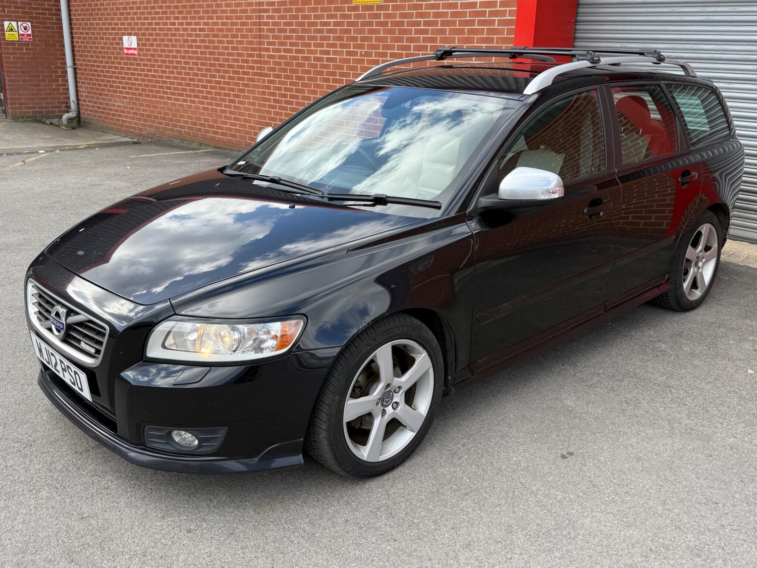 Used Volvo V50 2012 for sale - 78058557: Photo 6