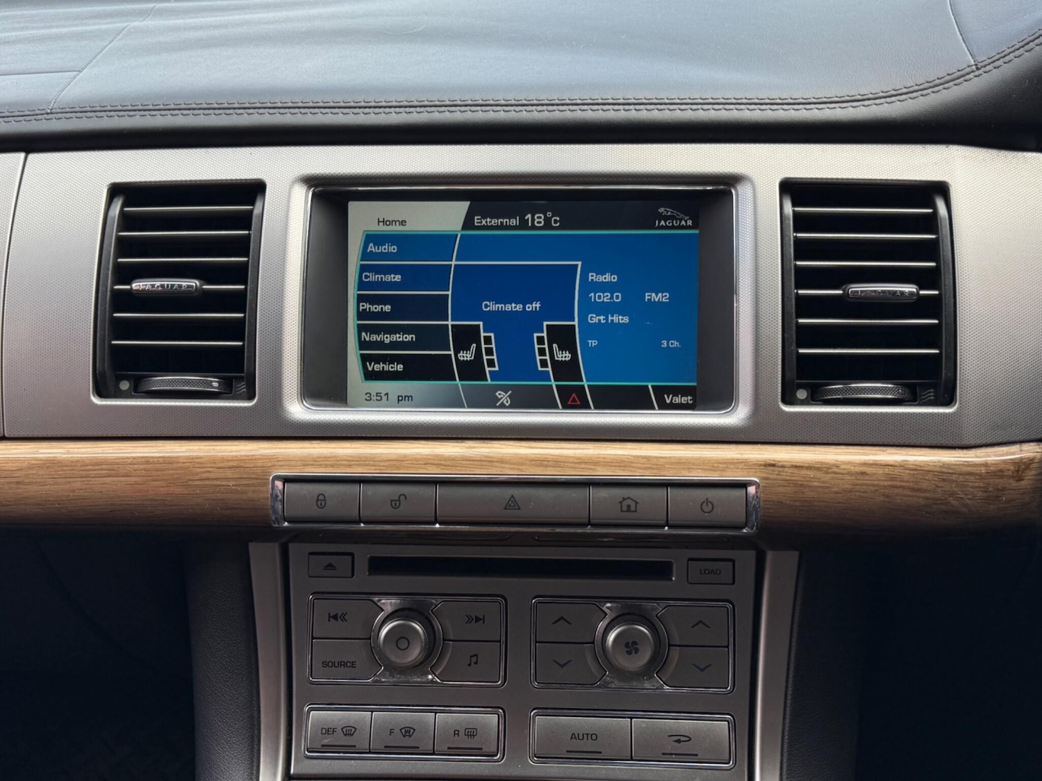 Used Jaguar XF 2010 for sale - 76988342: Photo 17