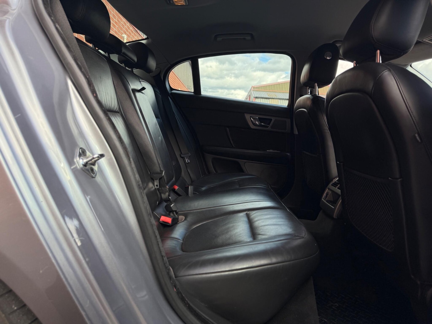 Used Jaguar XF 2010 for sale - 76988342: Photo 30