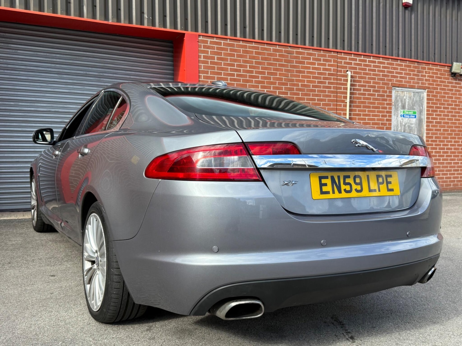 Used Jaguar XF 2010 for sale - 76988342: Photo 35