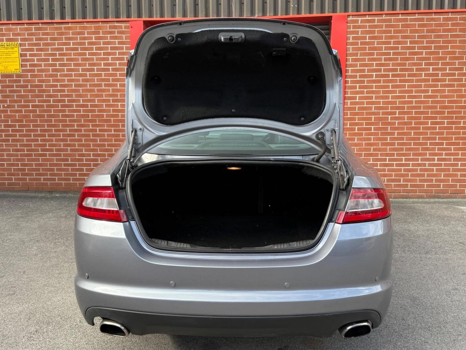 Used Jaguar XF 2010 for sale - 76988342: Photo 39
