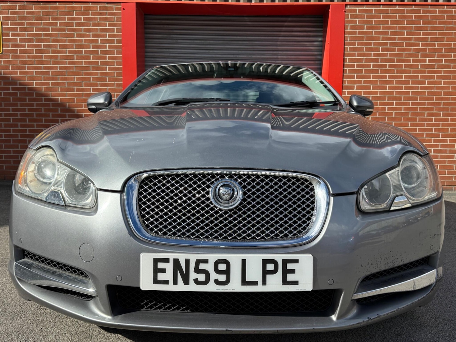 Used Jaguar XF 2010 for sale - 76988342: Photo 4