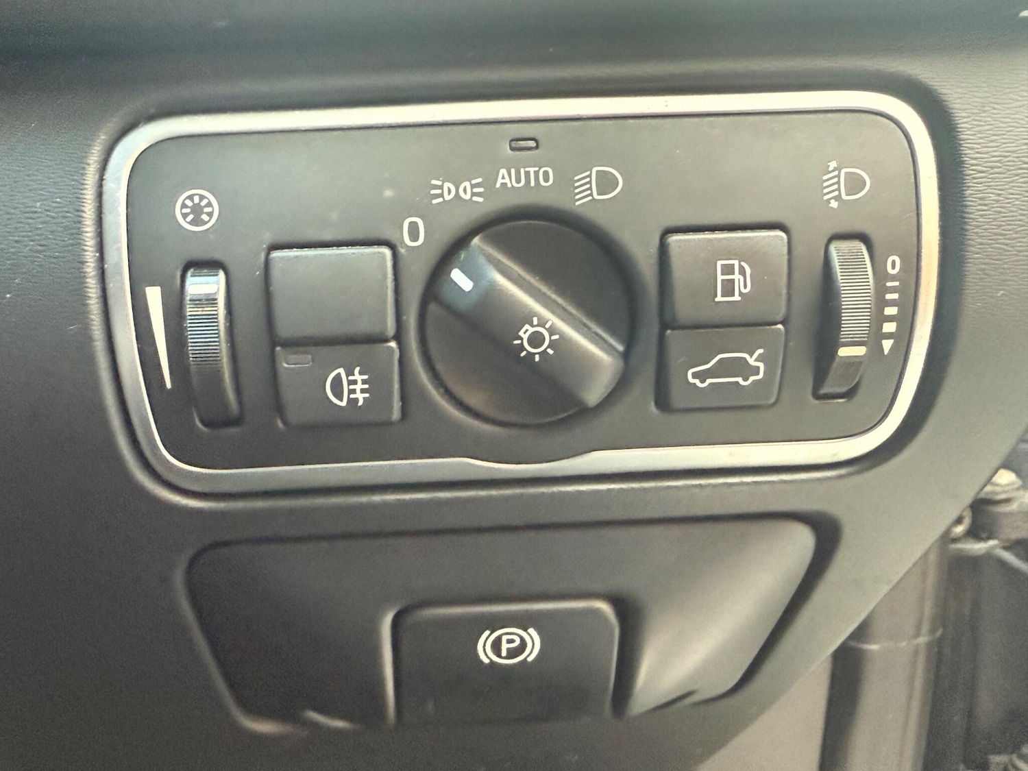 Used Volvo XC60 2015 for sale - 76000574: Photo 10