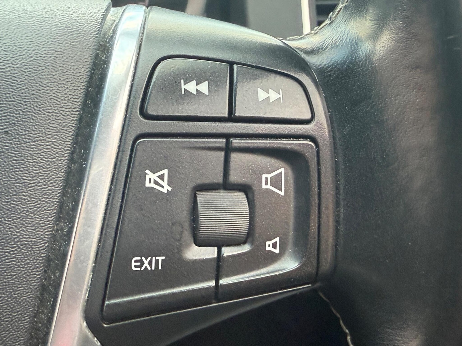 Used Volvo XC60 2015 for sale - 76000574: Photo 14