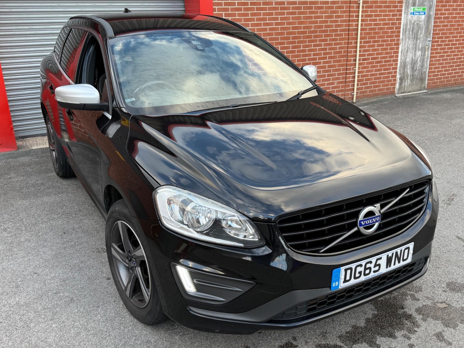 Used Volvo XC60 2015 for sale - 76000574: Photo 2