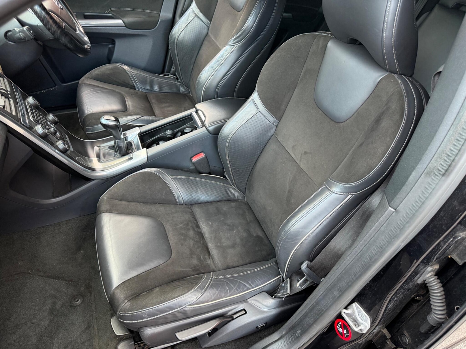 Used Volvo XC60 2015 for sale - 76000574: Photo 28