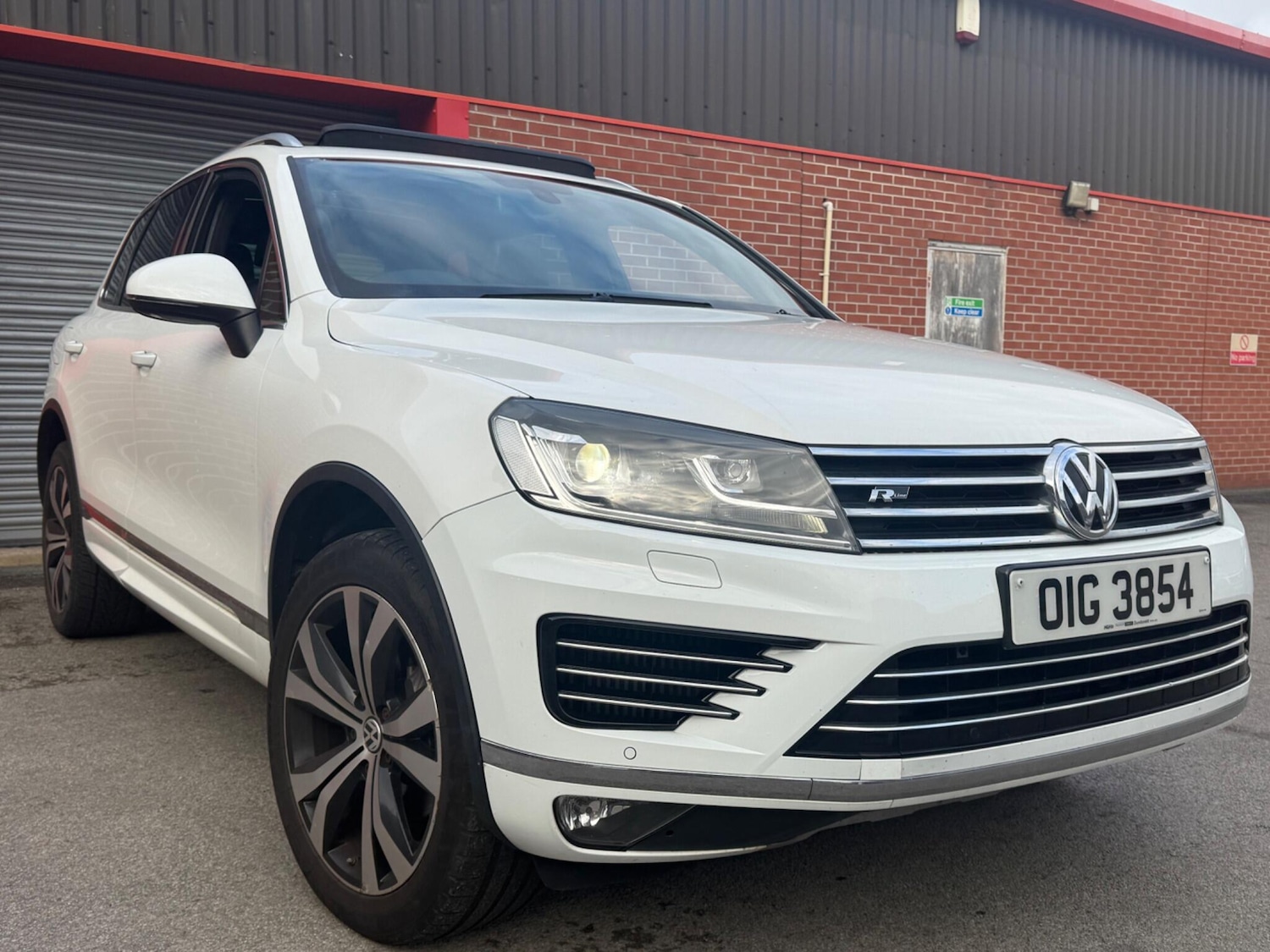 Used Volkswagen Touareg 2015 for sale - 76499171: Photo 1