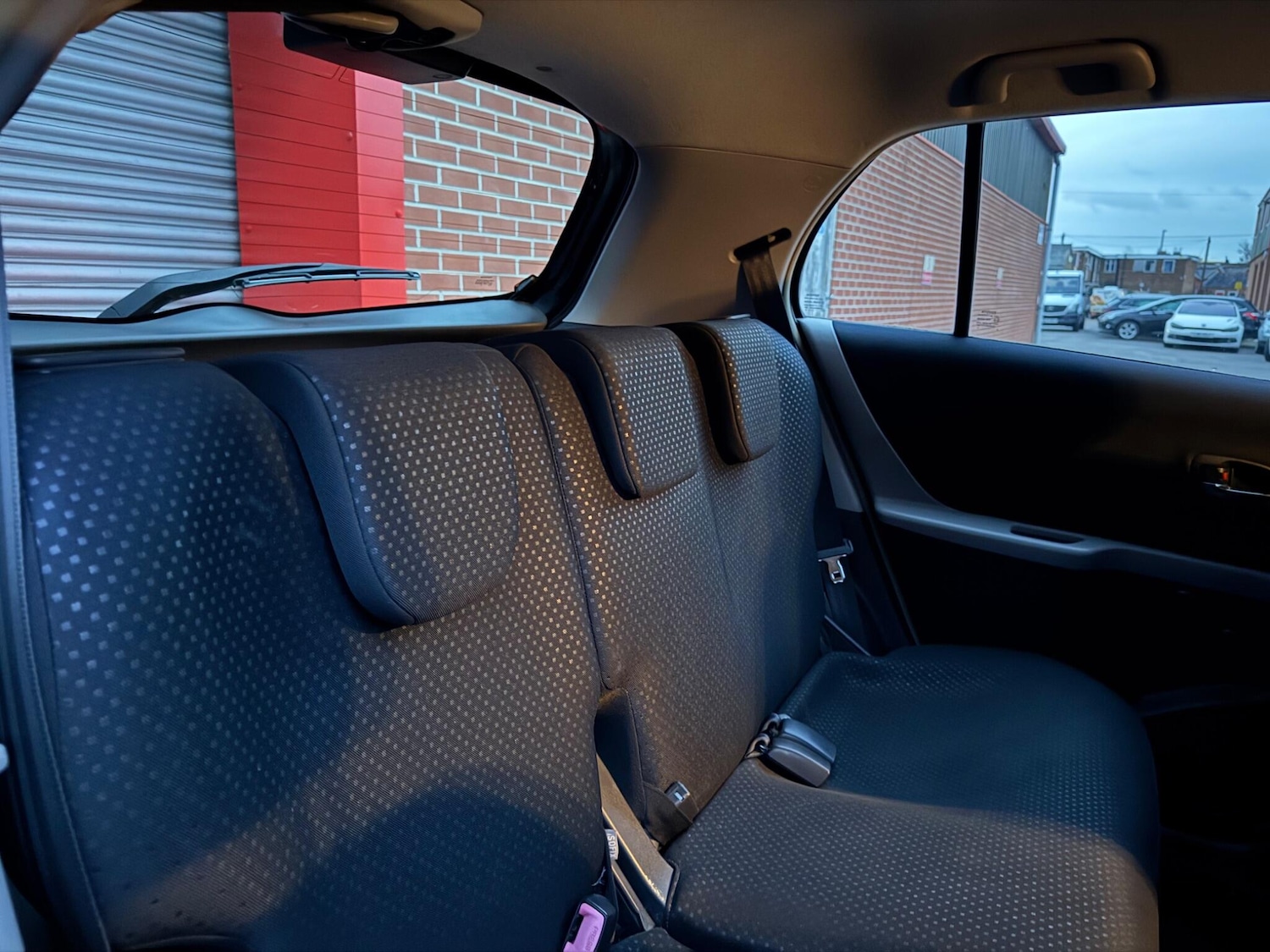 Used Toyota Yaris 2010 for sale - 76886800: Photo 20