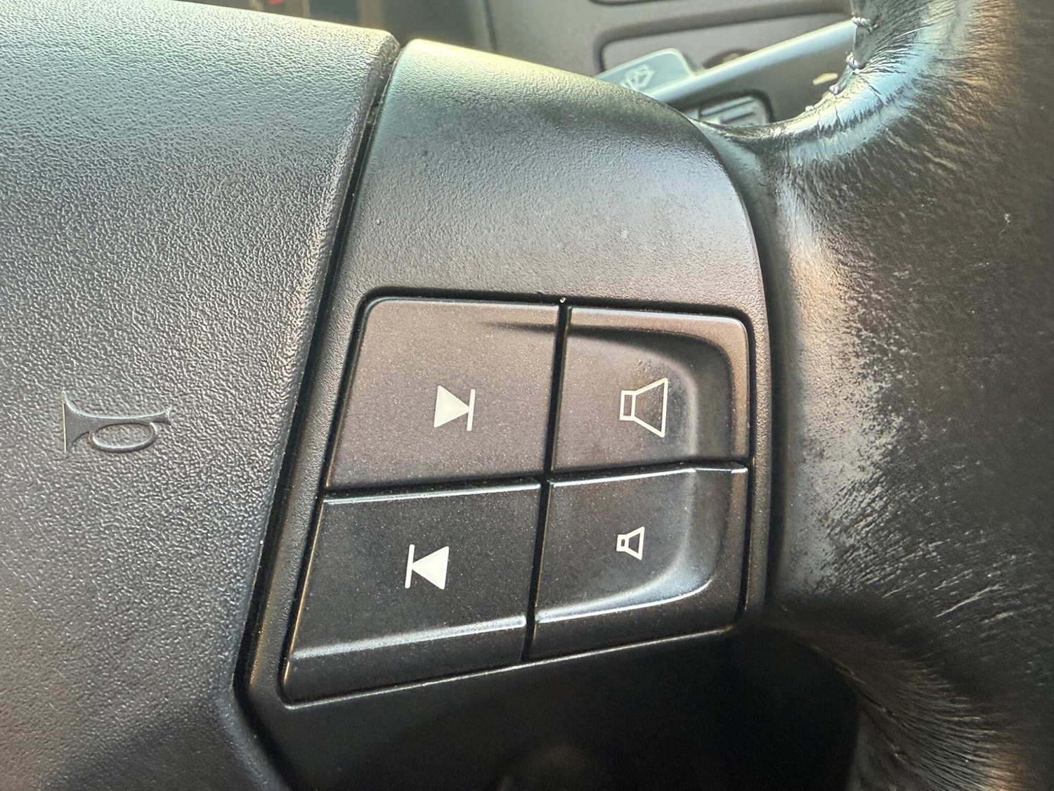 Used Volvo V50 2010 for sale - 77315426: Photo 11