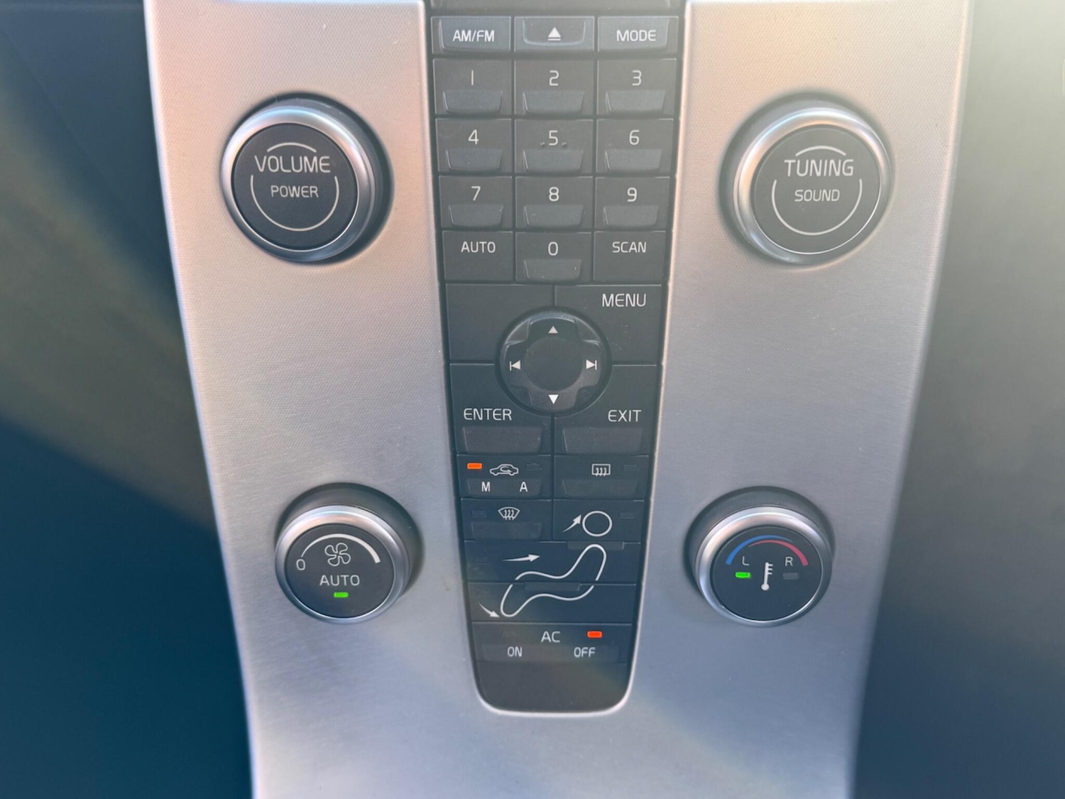 Used Volvo V50 2010 for sale - 77315426: Photo 17