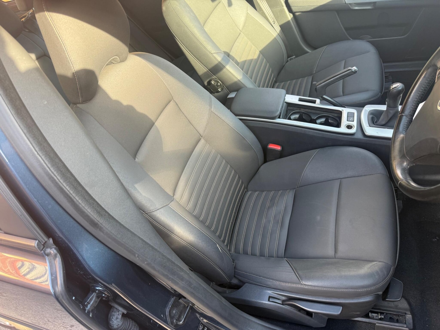 Used Volvo V50 2010 for sale - 77315426: Photo 23