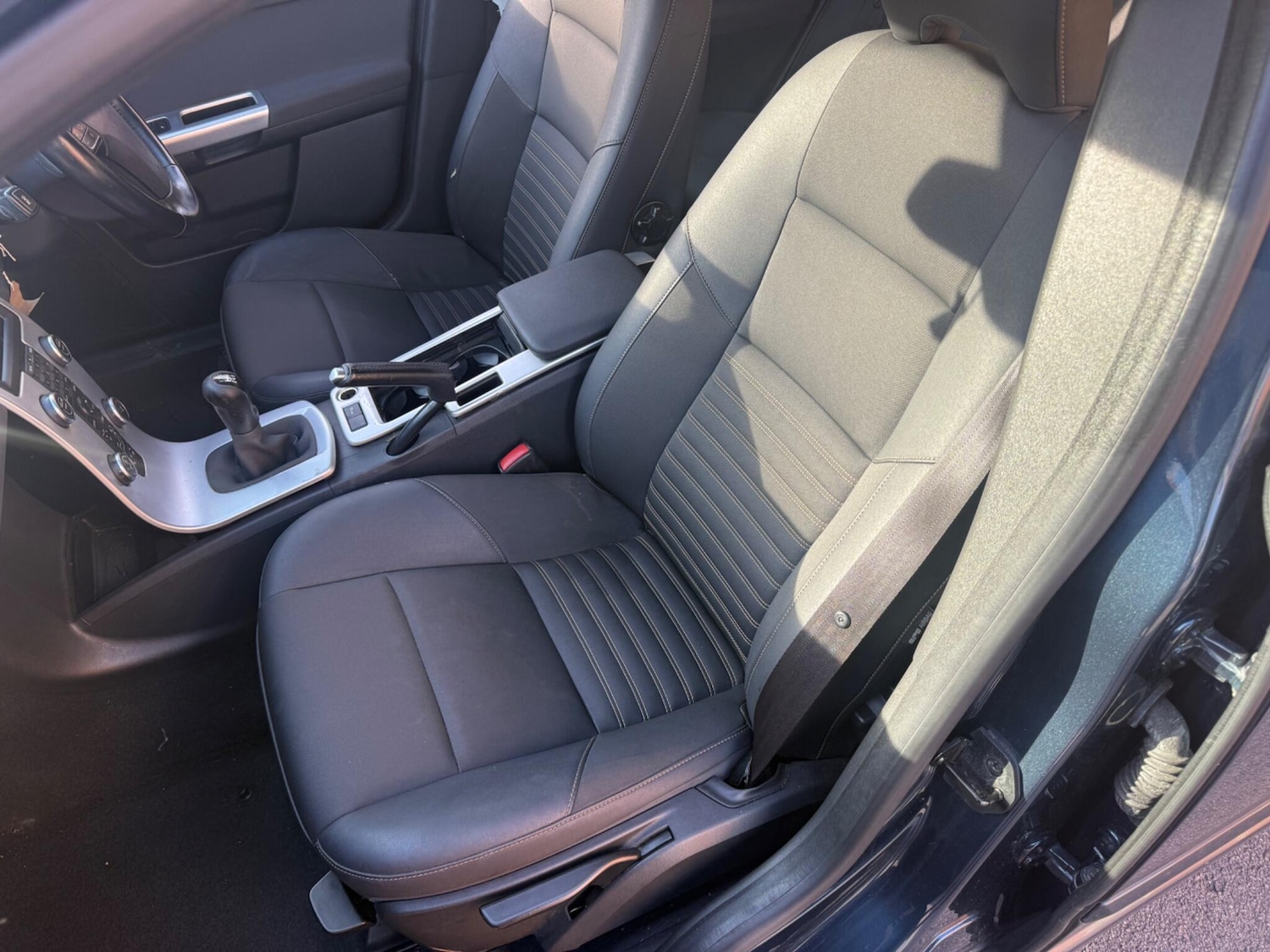 Used Volvo V50 2010 for sale - 77315426: Photo 25