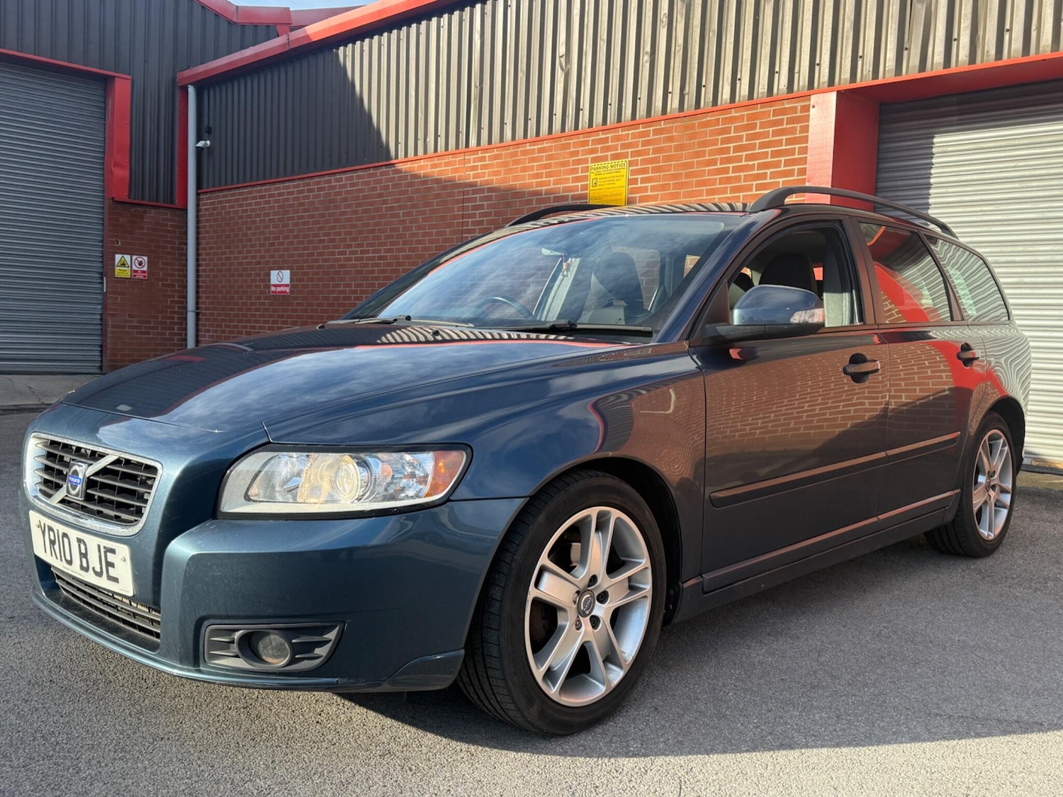 Used Volvo V50 2010 for sale - 77315426: Photo 5