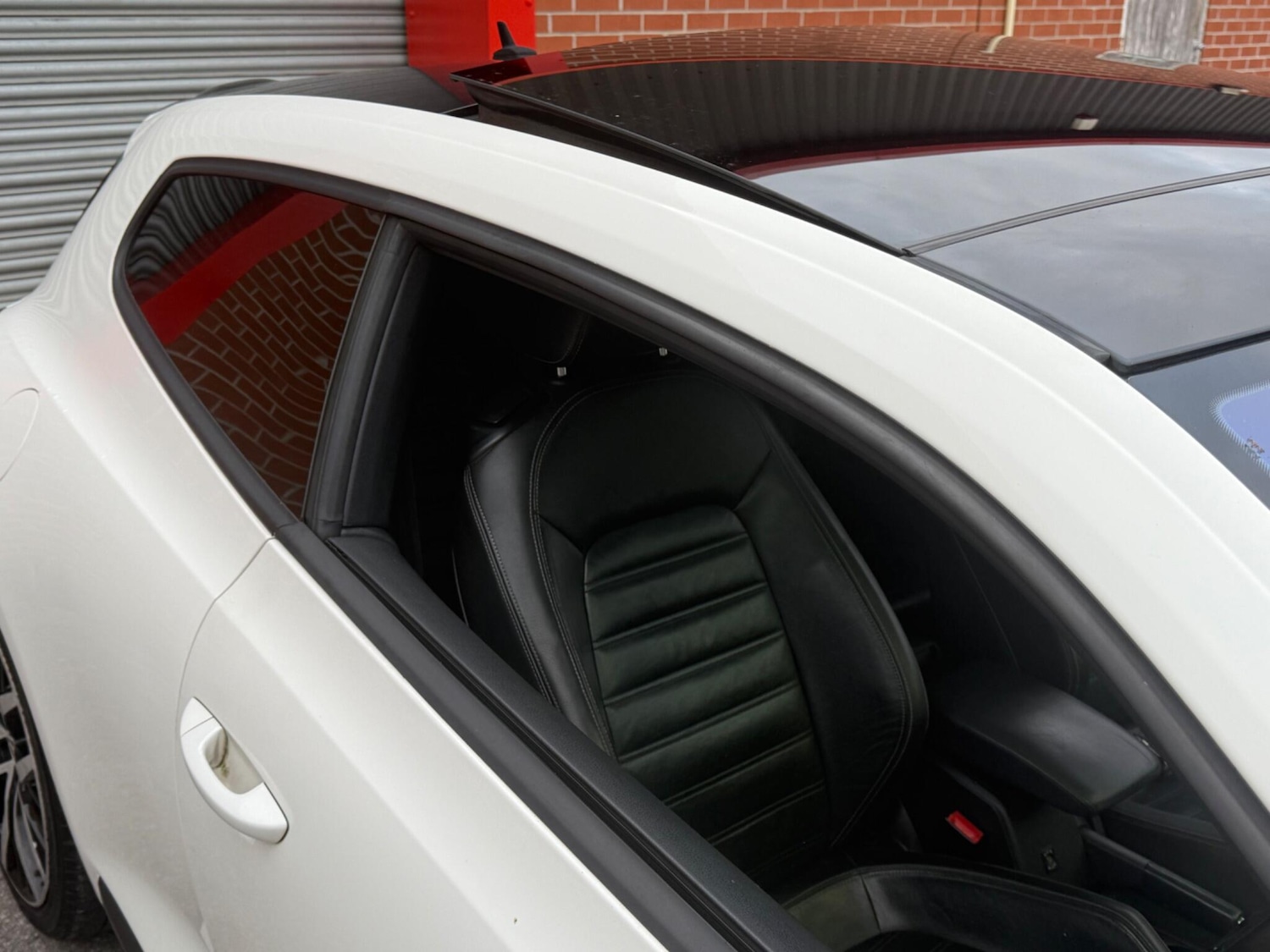 Used Volkswagen Scirocco 2011 for sale - 78072779: Photo 10