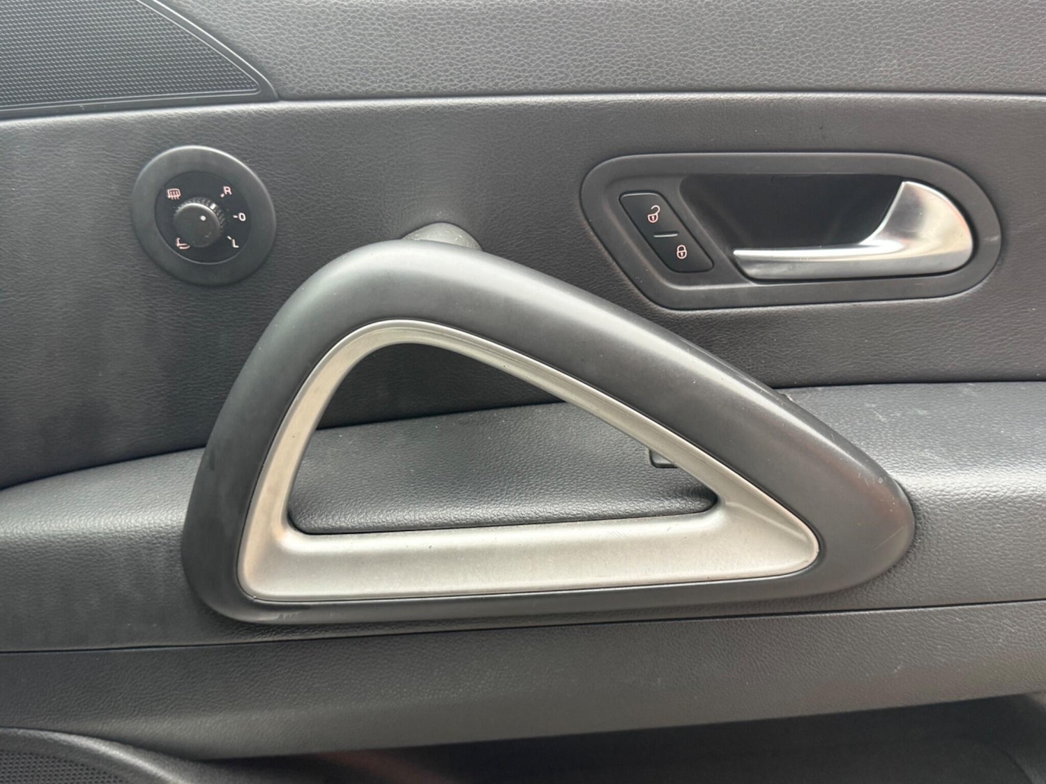 Used Volkswagen Scirocco 2011 for sale - 78072779: Photo 11