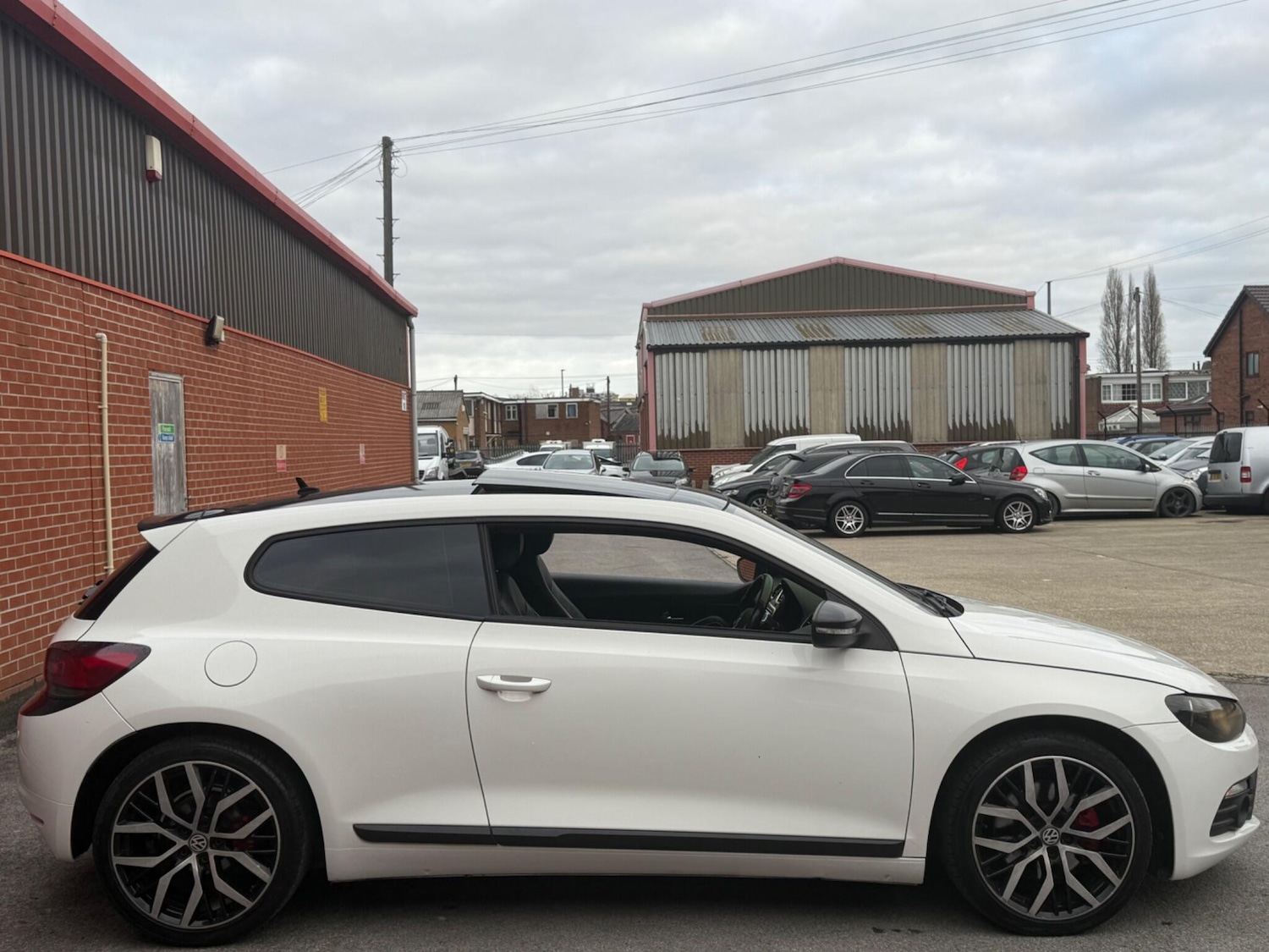 Used Volkswagen Scirocco 2011 for sale - 78072779: Photo 9