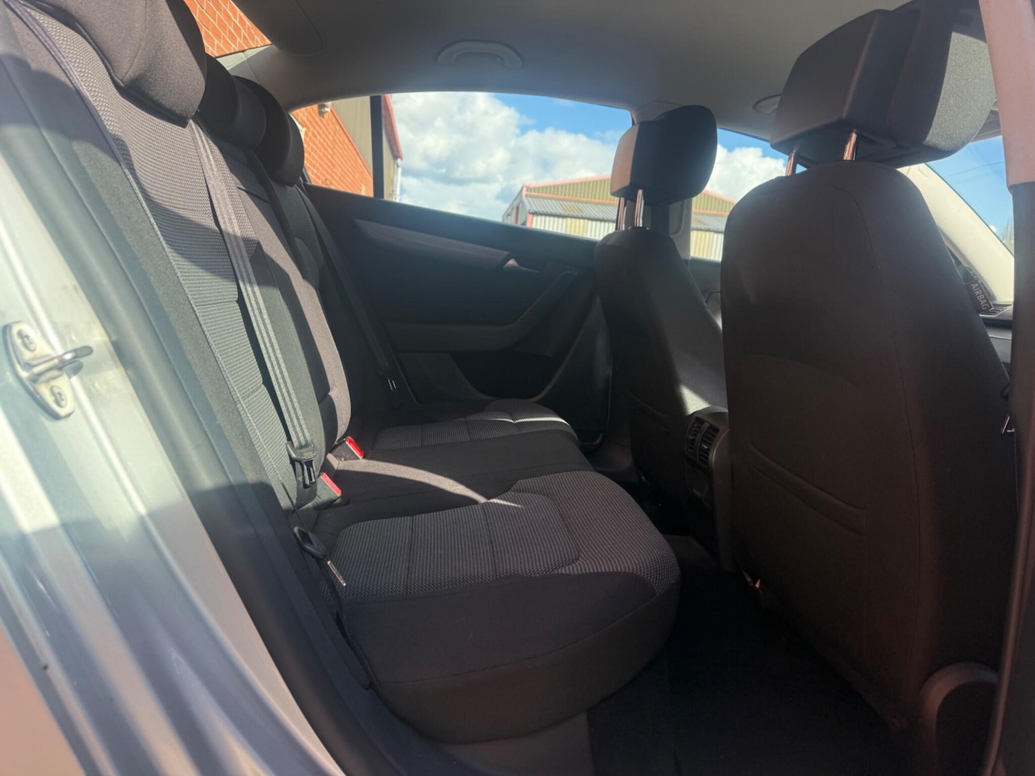 Used Volkswagen Passat 2011 for sale - 77524882: Photo 30