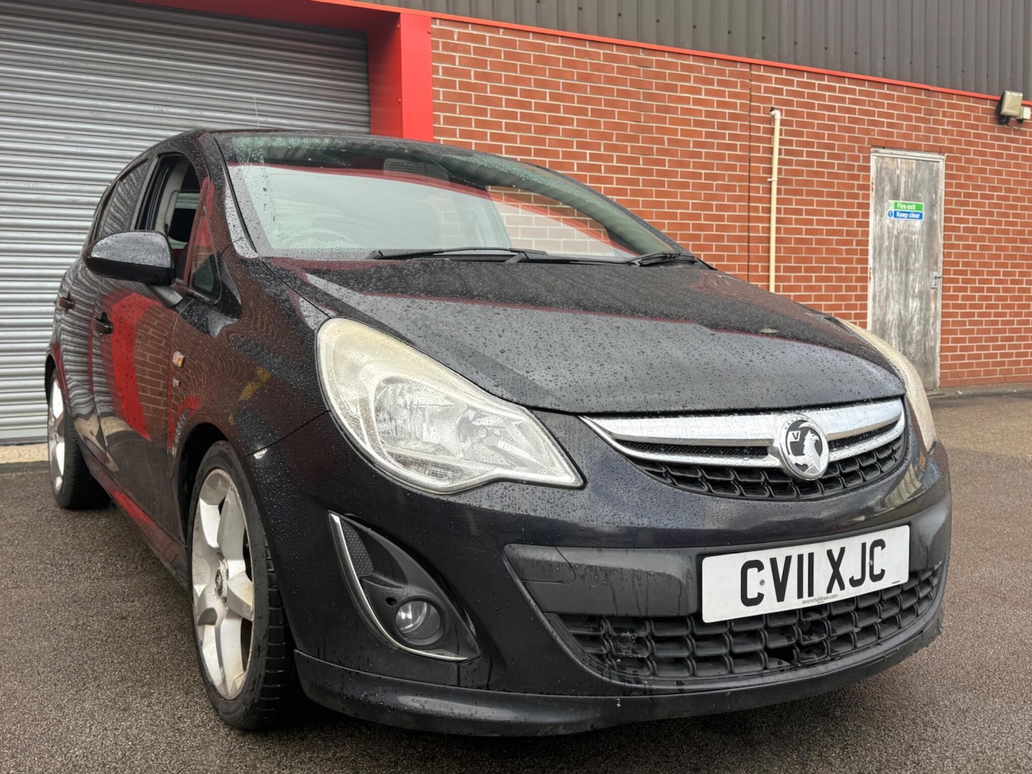 Used Vauxhall Corsa 2011 for sale - 77162836: Photo 1