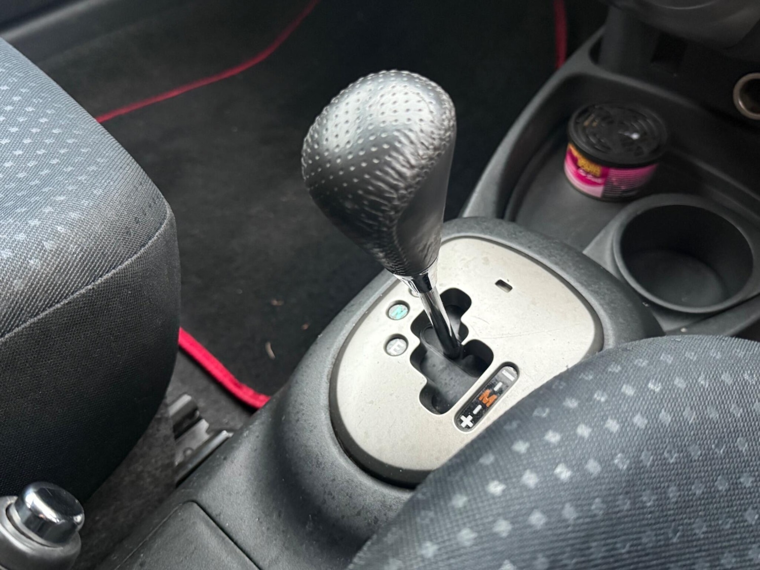 Used Toyota Yaris 2010 for sale - 77278601: Photo 19