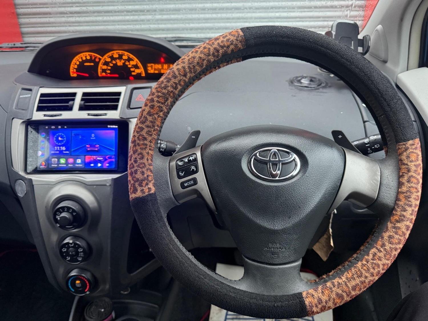 Used Toyota Yaris 2010 for sale - 77278601: Photo 21