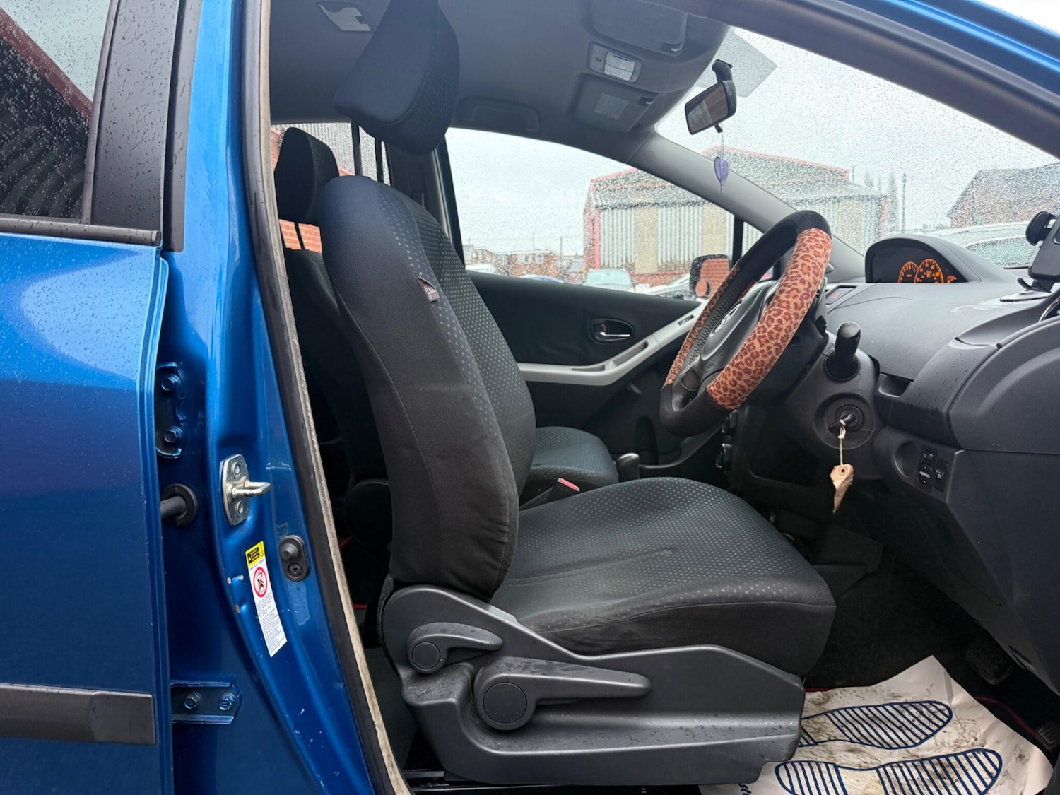 Used Toyota Yaris 2010 for sale - 77278601: Photo 22