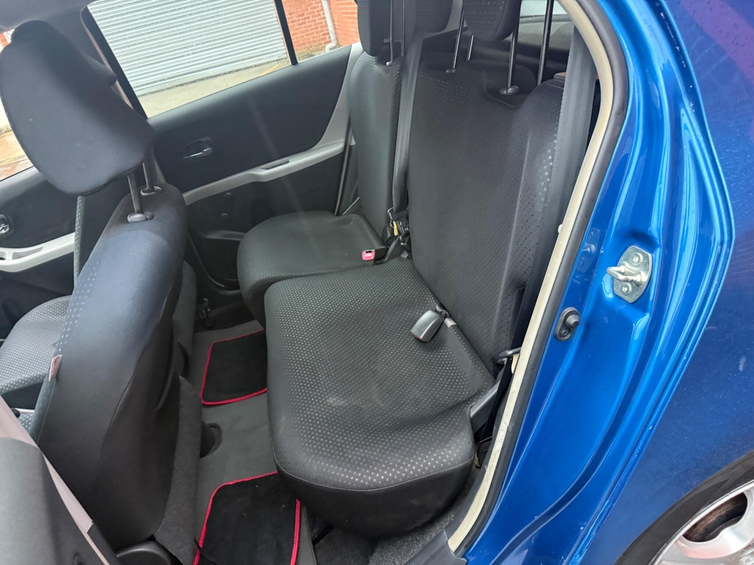 Used Toyota Yaris 2010 for sale - 77278601: Photo 27