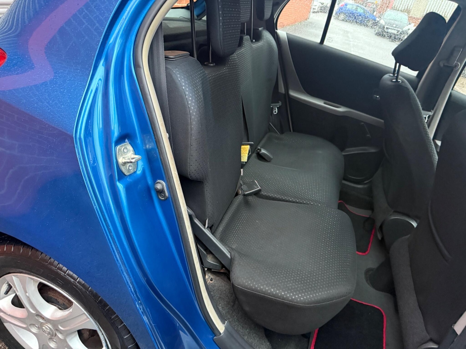 Used Toyota Yaris 2010 for sale - 77278601: Photo 29