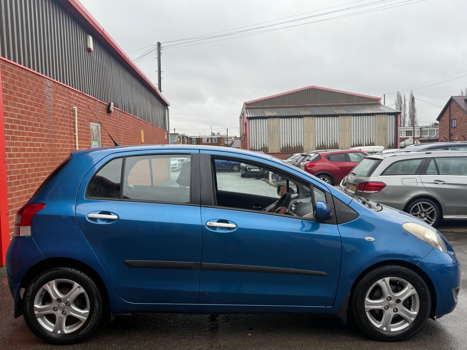 Used Toyota Yaris 2010 for sale - 77278601: Photo 7