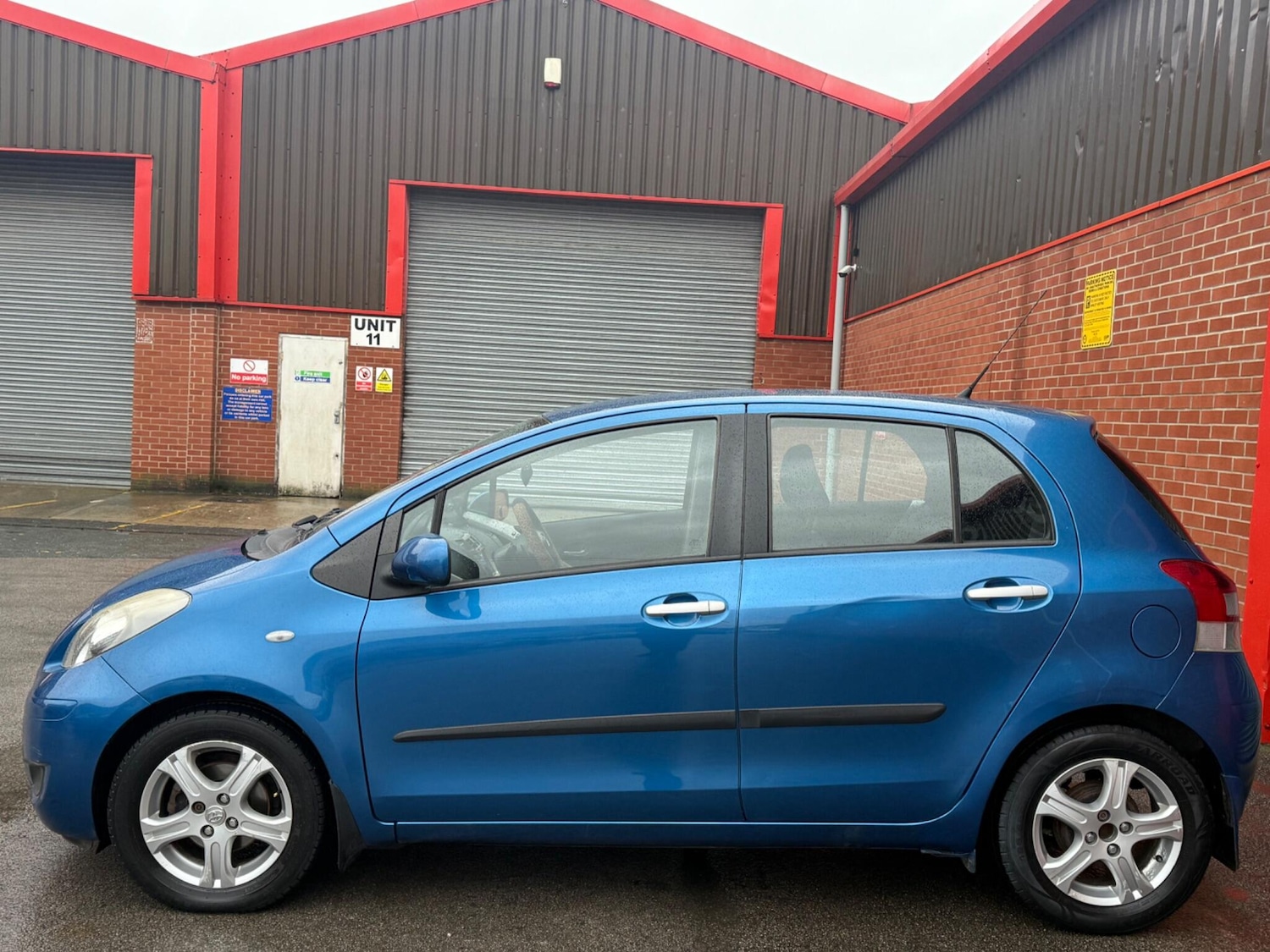 Used Toyota Yaris 2010 for sale - 77278601: Photo 8