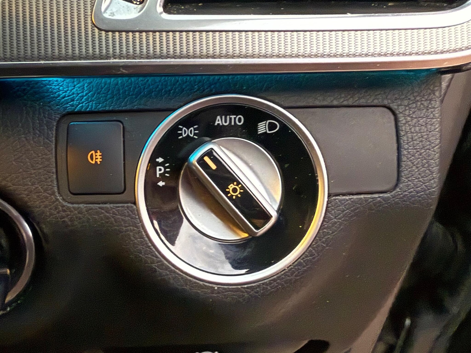 Used Mercedes-Benz E Class 2013 for sale - 77637680: Photo 10