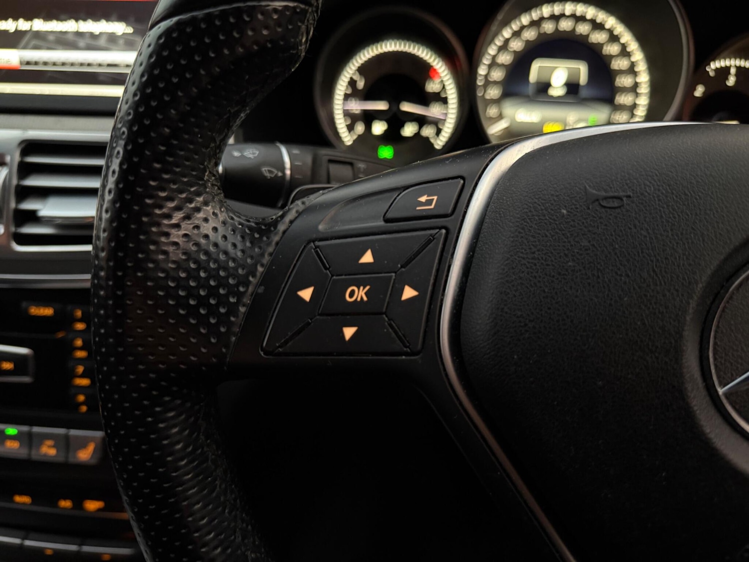 Used Mercedes-Benz E Class 2013 for sale - 77637680: Photo 13