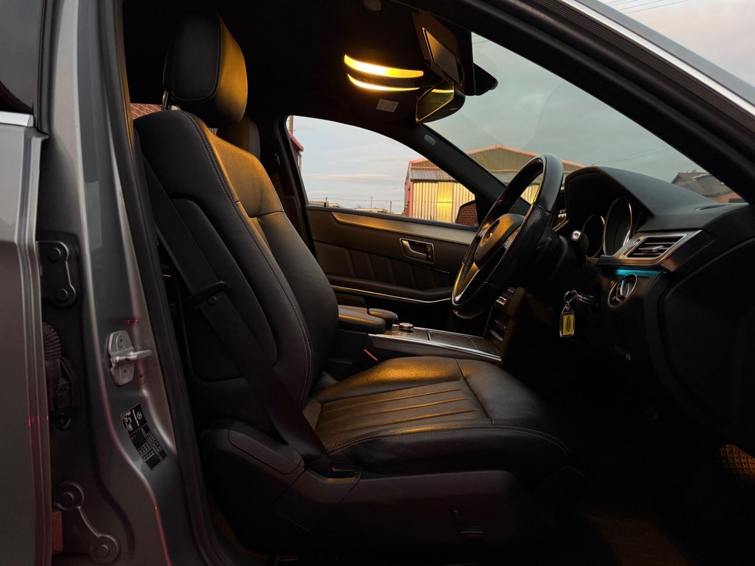 Used Mercedes-Benz E Class 2013 for sale - 77637680: Photo 21