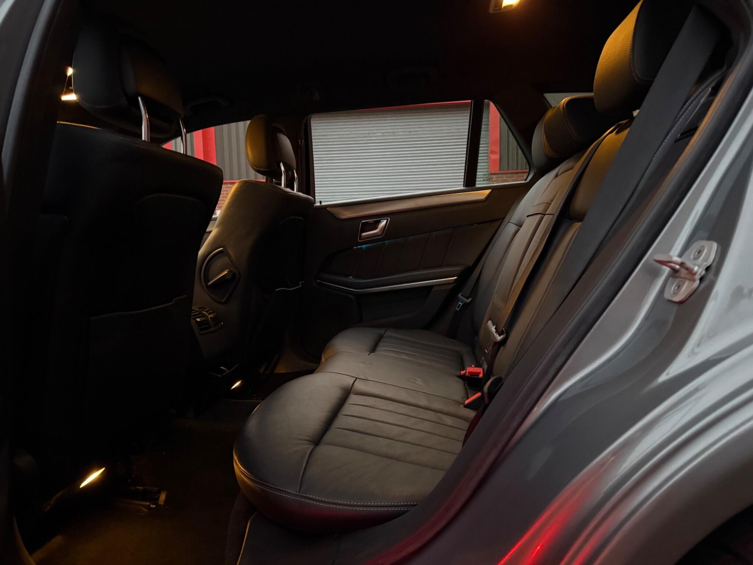 Used Mercedes-Benz E Class 2013 for sale - 77637680: Photo 26