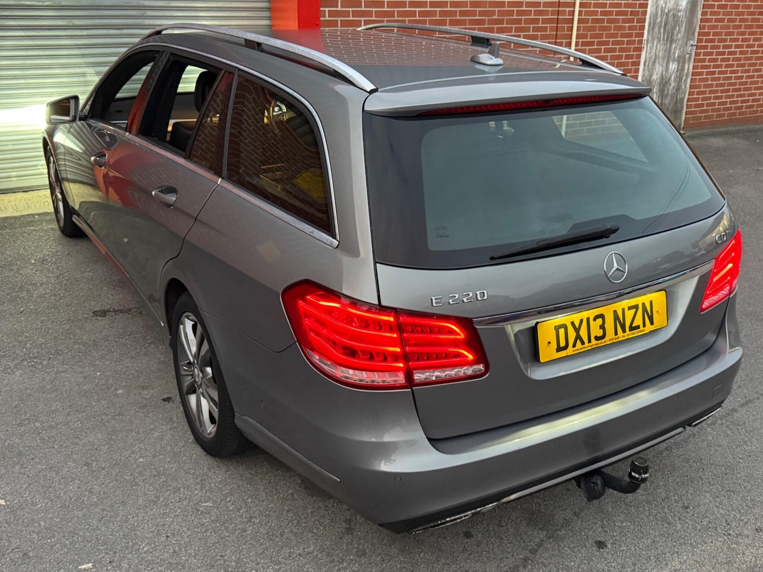 Used Mercedes-Benz E Class 2013 for sale - 77637680: Photo 33