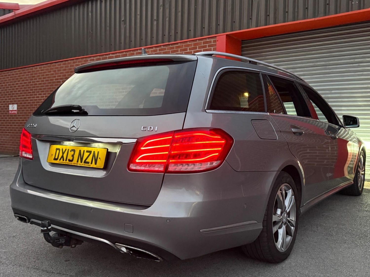 Used Mercedes-Benz E Class 2013 for sale - 77637680: Photo 34