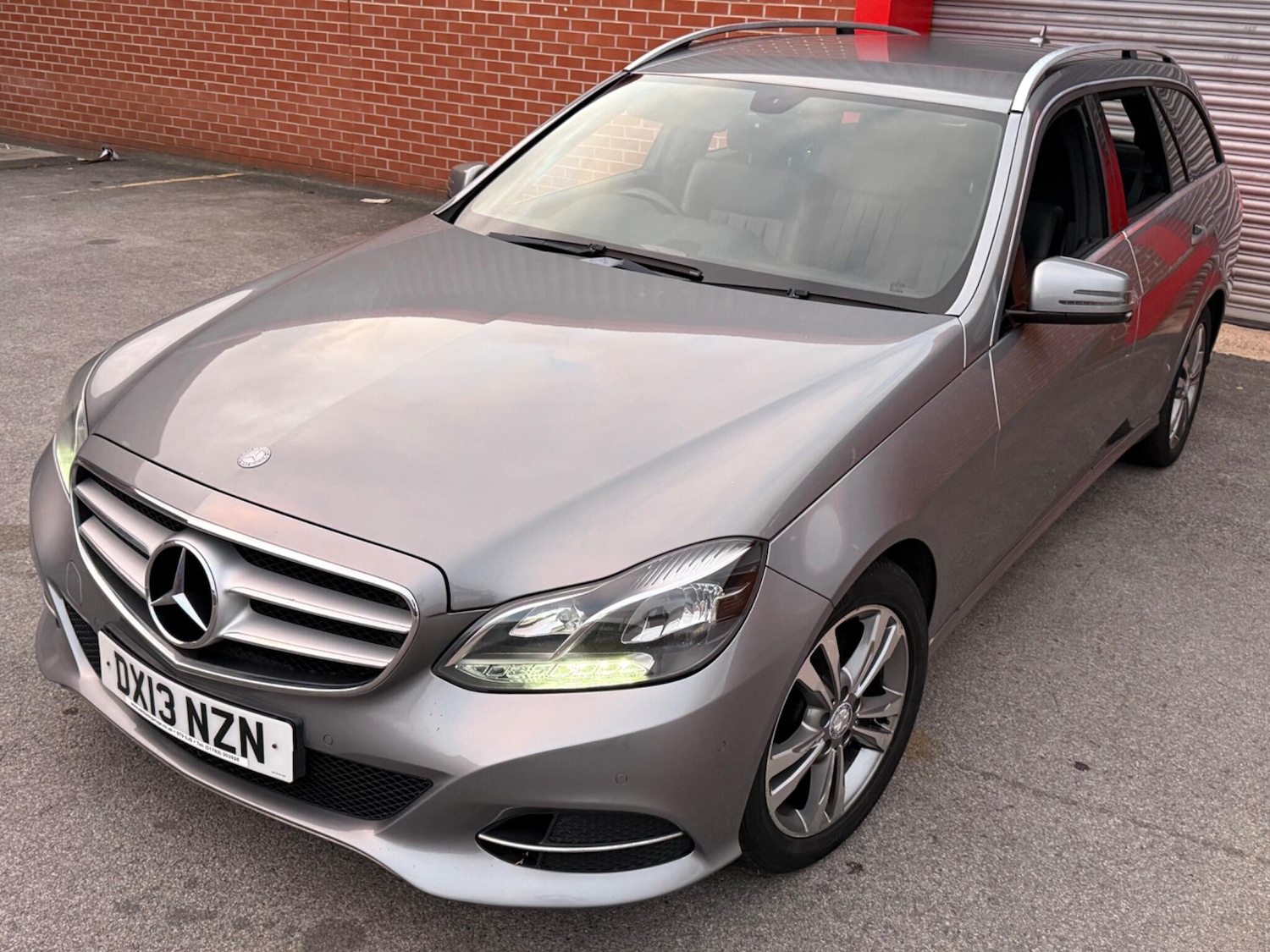 Used Mercedes-Benz E Class 2013 for sale - 77637680: Photo 6
