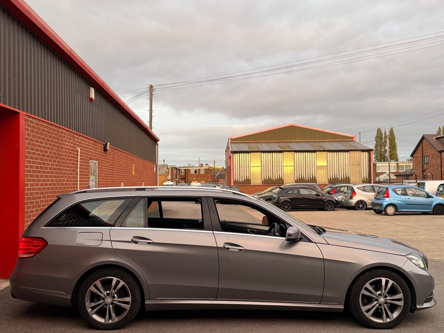 Used Mercedes-Benz E Class 2013 for sale - 77637680: Photo 7