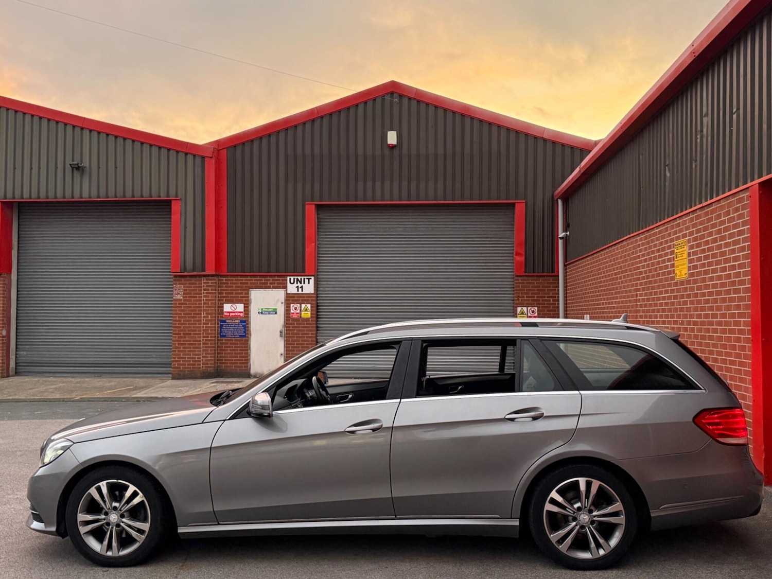 Used Mercedes-Benz E Class 2013 for sale - 77637680: Photo 8