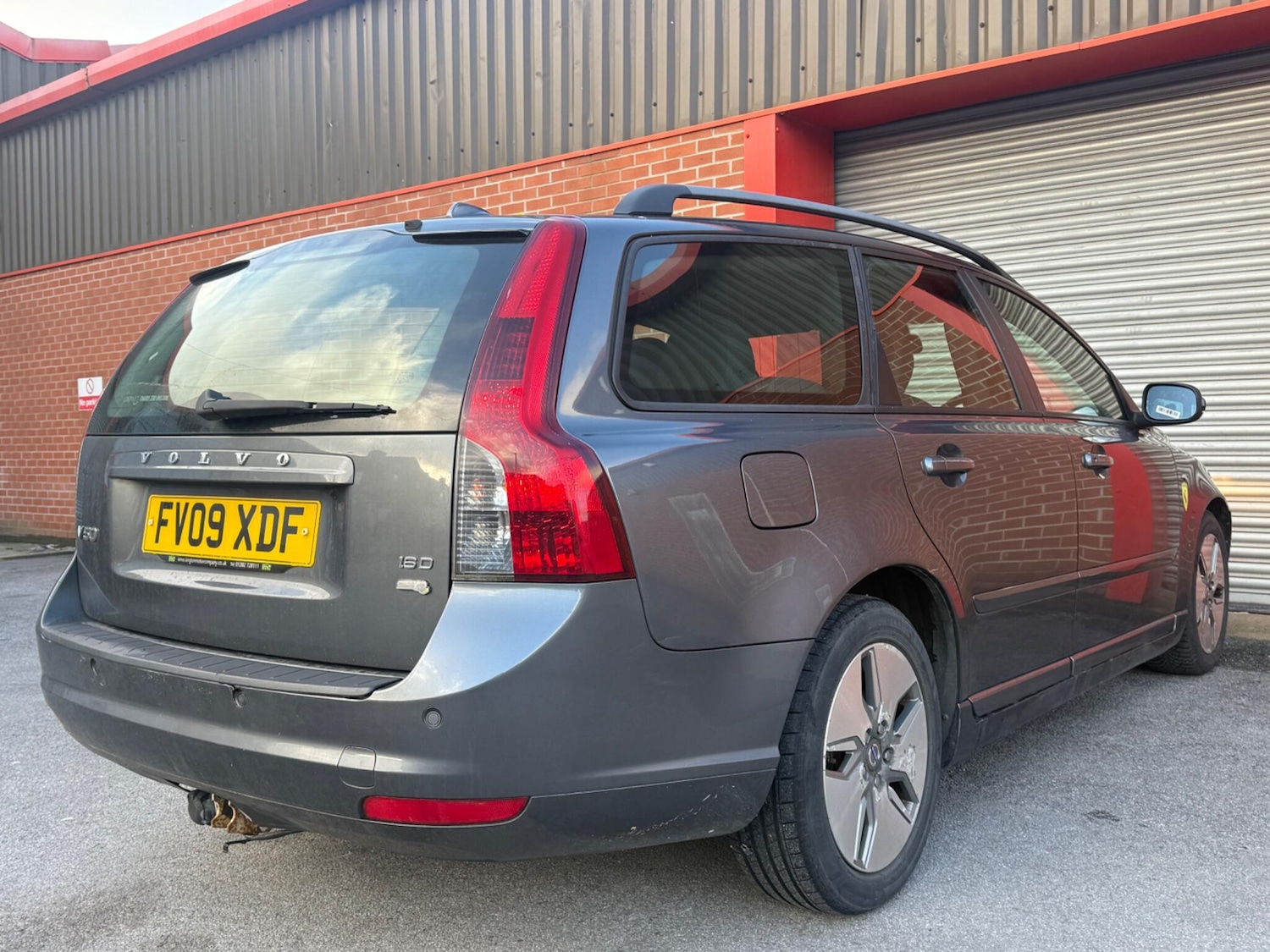 Used Volvo V50 2009 for sale - 77314735: Photo 32