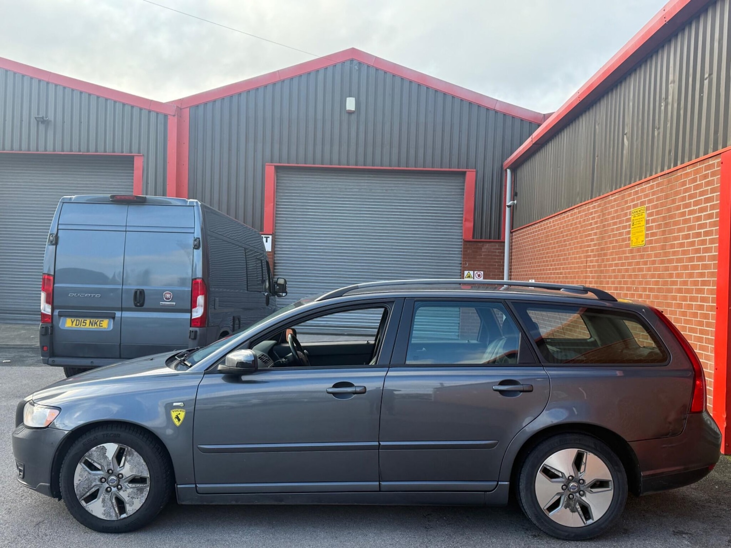 Used Volvo V50 2009 for sale - 77314735: Photo 8