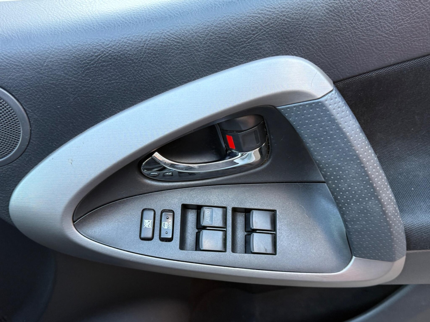 Used Toyota RAV4 2006 for sale - 76742762: Photo 9