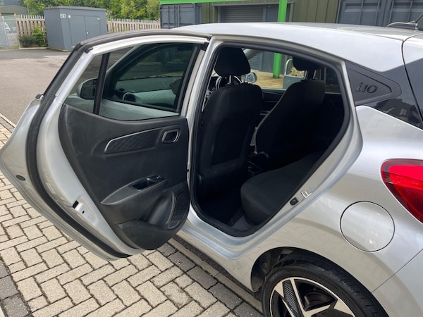 Used Hyundai i10 2022 for sale - 75600645: Photo 41