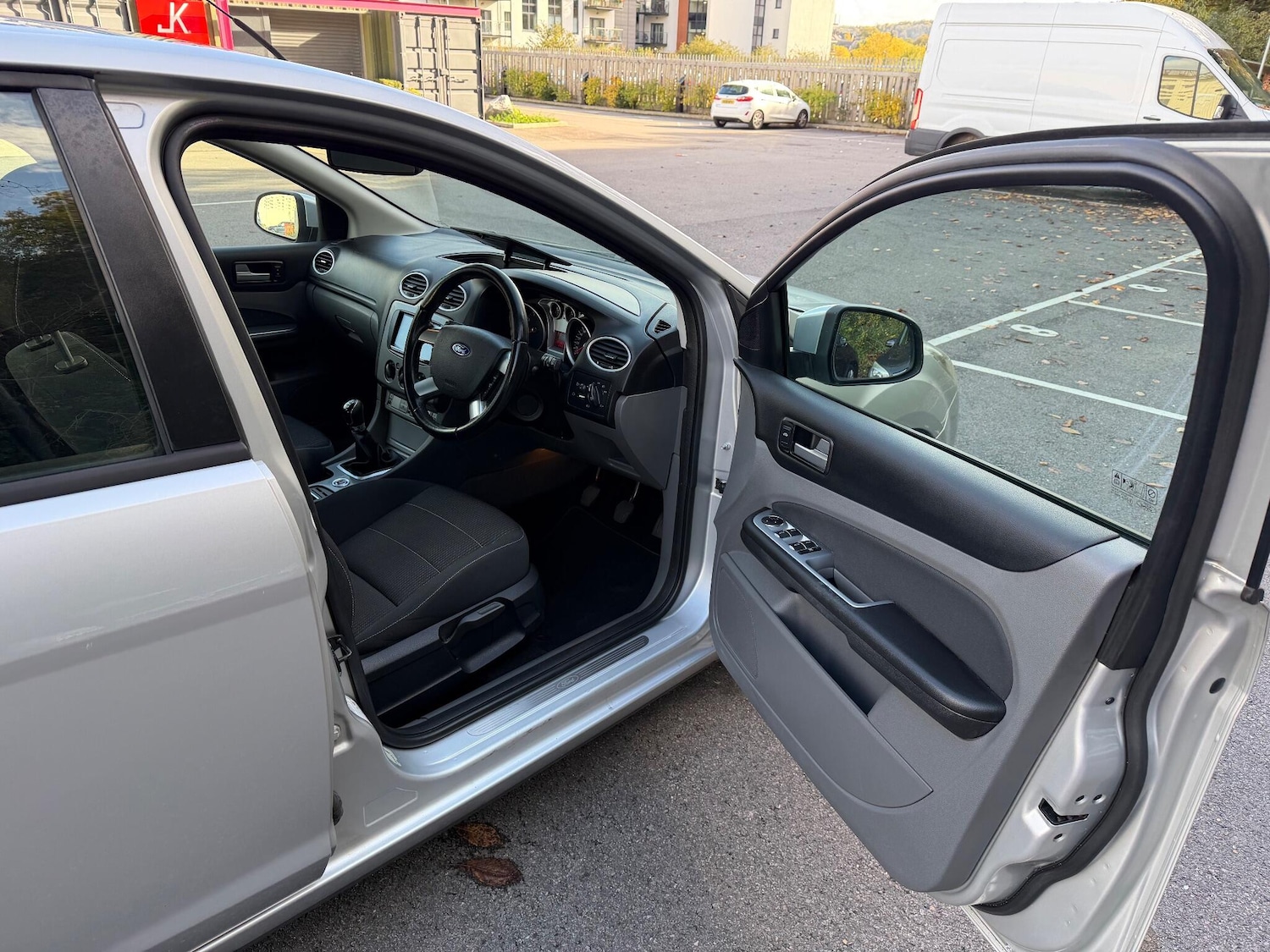 Used Ford Focus 2010 for sale - 76360108: Photo 19