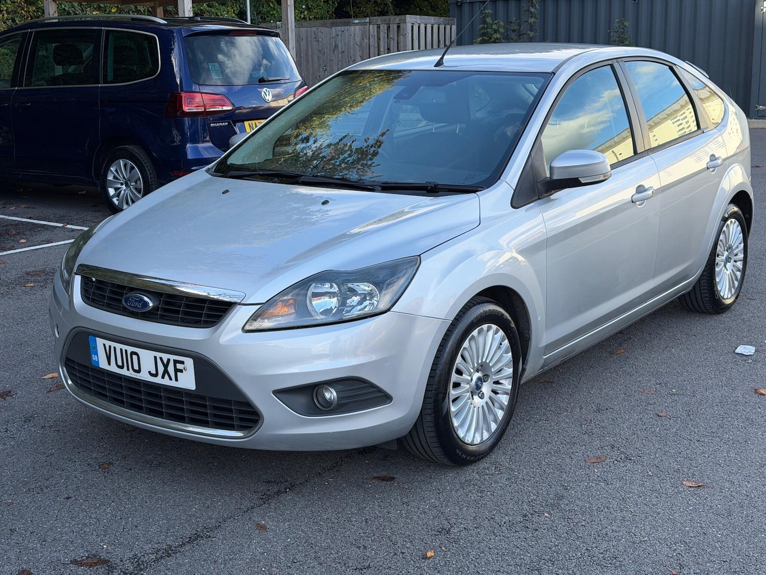 Used Ford Focus 2010 for sale - 76360108: Photo 2