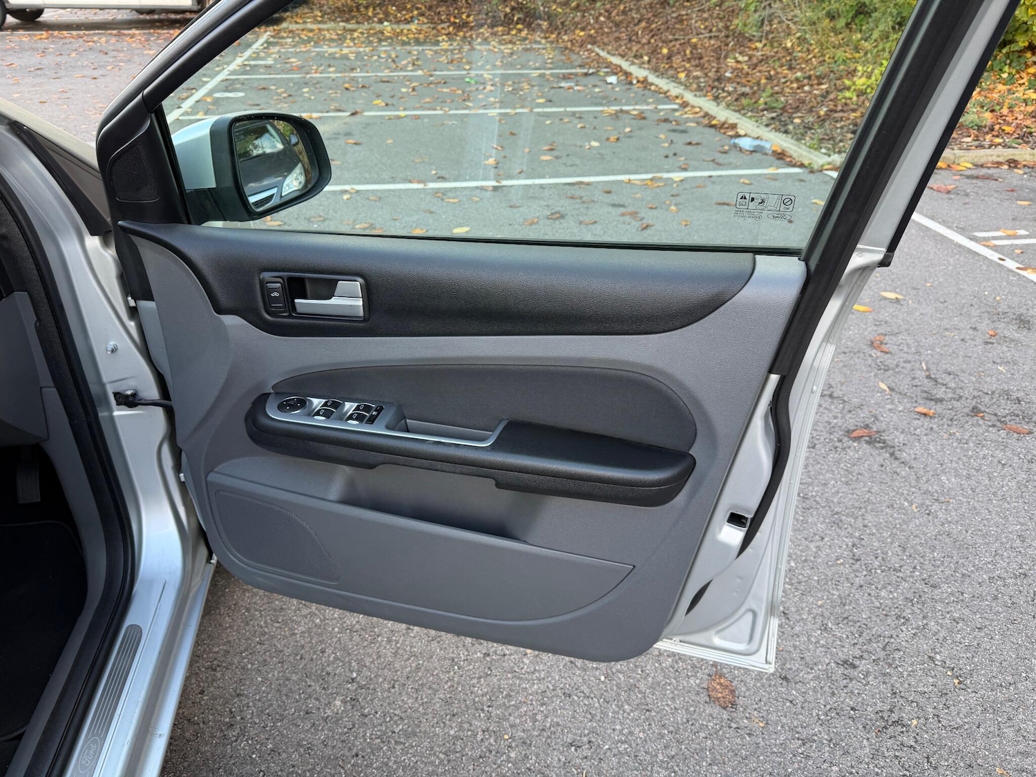Used Ford Focus 2010 for sale - 76360108: Photo 20