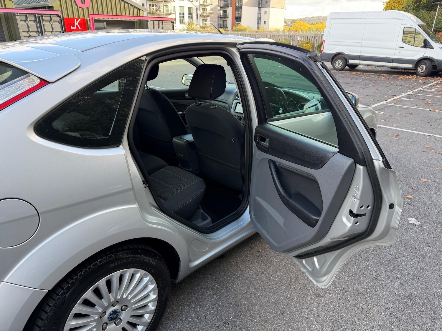 Used Ford Focus 2010 for sale - 76360108: Photo 22
