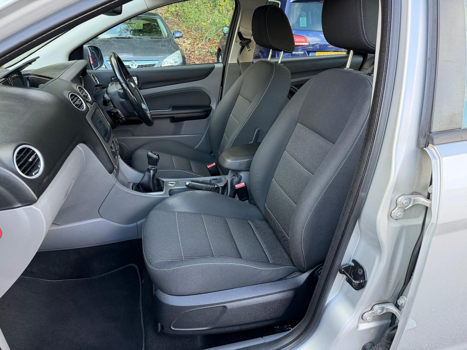 Used Ford Focus 2010 for sale - 76360108: Photo 28
