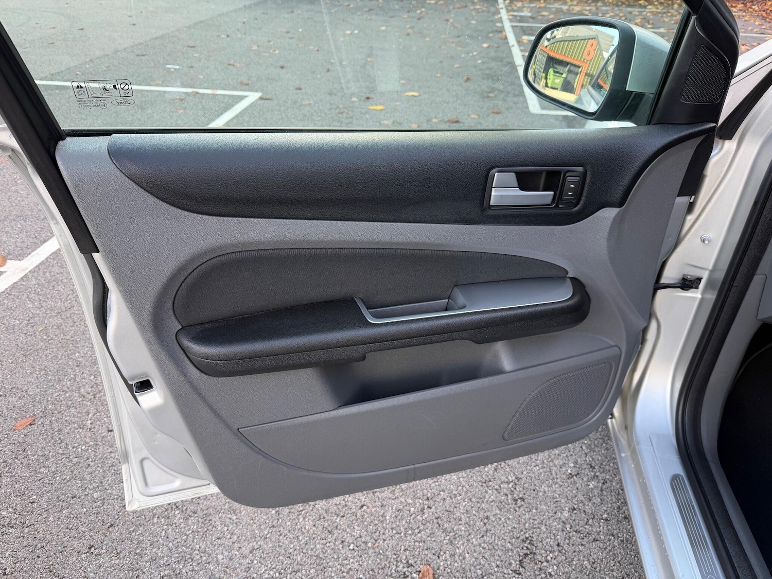 Used Ford Focus 2010 for sale - 76360108: Photo 30