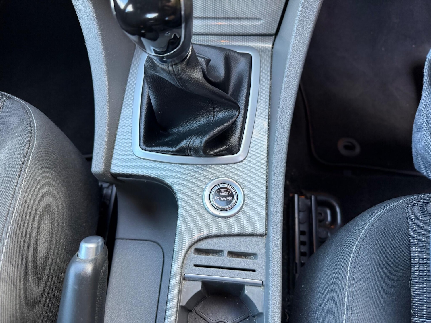 Used Ford Focus 2010 for sale - 76360108: Photo 39